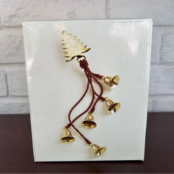 Brass Pine Tree and 5 Brass Bells Swag for Door or Window New in Box - Picture 6 of 14